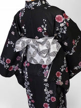 着物レンタル春秋冬用レディース袷小紋セット「Mサイズ」黒・桜・モノトーンの画像の2